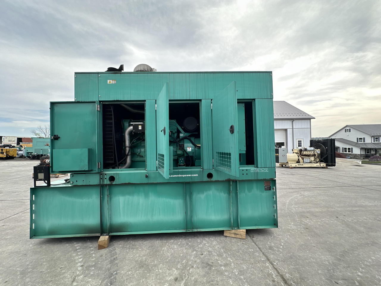 500 KW Cummins, Onan #QSX15-G9, diesel generator set w/enclosure & base fuel tank, 120/240 Volts, Tier 2 - Image 7
