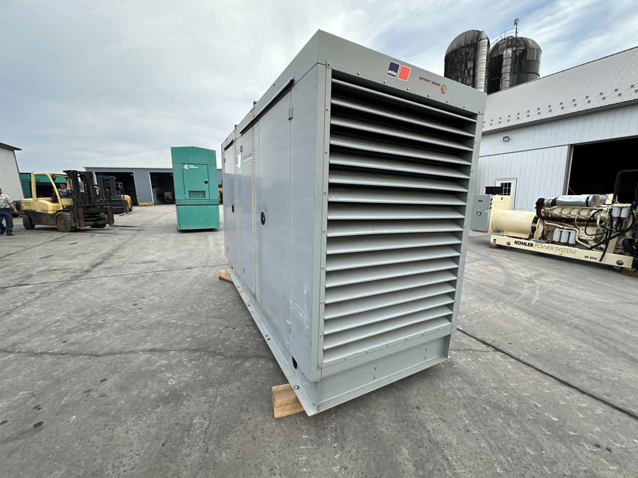 275 KW MTU #6090HF485, diesel generator w/enclosure, 9 liter J Deere engine, 277/480 Volts, Tier 3 - Image 6