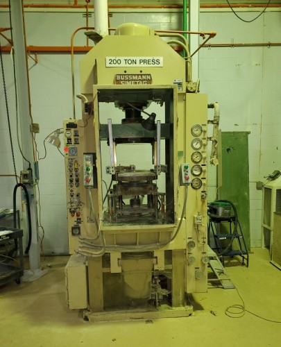 220 Ton, Bussmann Simetag #HPM200S, hydraulic compacting press, 19.6"stroke, opposed ram design - Image 2