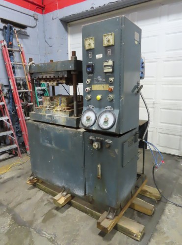 50 Ton, Wabash #50-2418-2TMACX, 4-post hydraulic press with electric heating elements, up-acting - Image 2