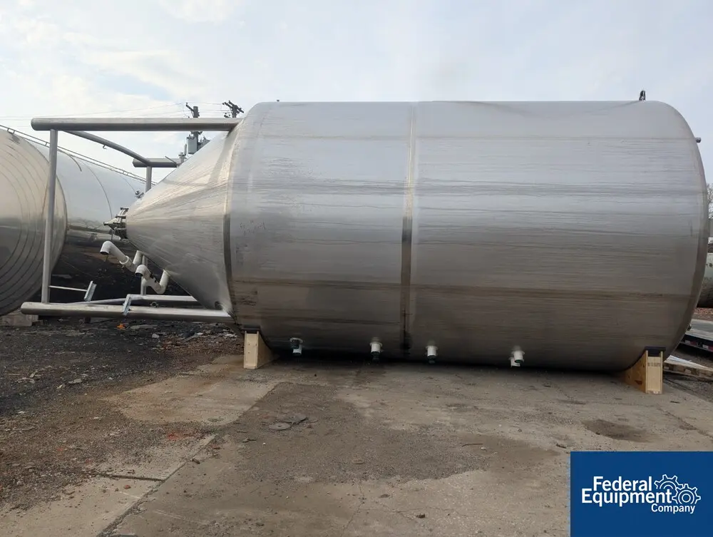 12400 gallon Quality Tank Solutions, 304 Stainless Steel Jacketed Tank, inner size 138" diameter x 204" H - Image 4