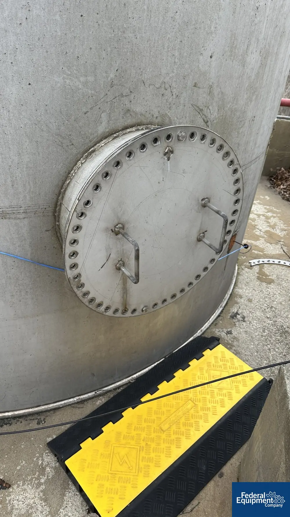 10000 gallon McDaniel MFG, Stainless Steel Storage Tank, 10' 6" diameter x 16' straight side, cone top, flat - Image 3