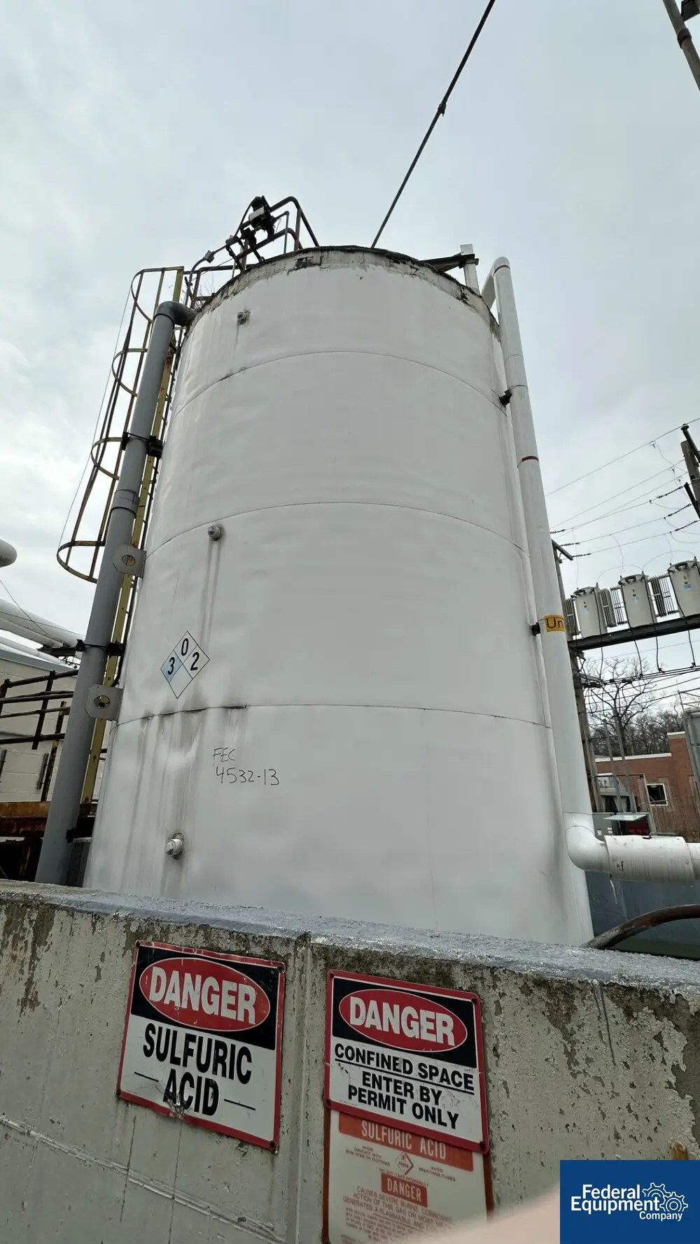 11000 gallon Stainless Steel Tank, 126" diameter x 216" straight side, cone top, flat bottom - Image 1