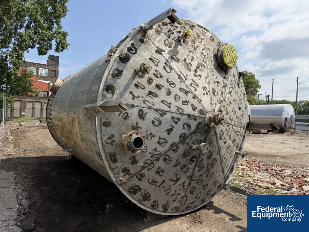 11000 gallon Stainless Steel Tank, 126" diameter x 216" straight side, cone top, flat bottom - Image 5