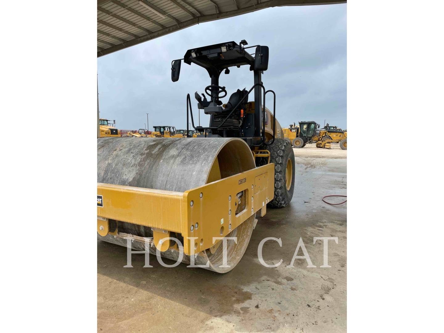 Caterpillar CS54B, Compactor, 33 hours, S/N: CS501338, 2023 - Image 1