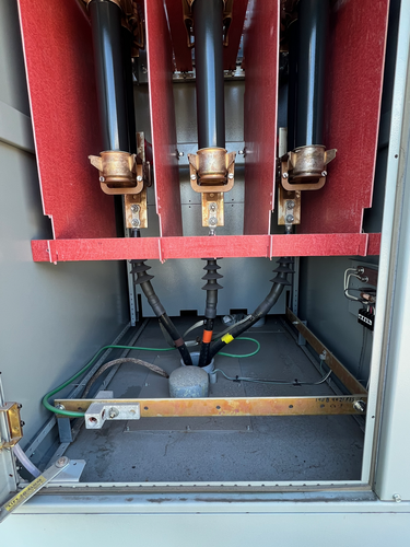 600 Amp. ABB, BreakMaster, 15 KV switch, 1 Section - NEMA 3R enclosure, 600 A Bus, 3 Phase/3 Wire, 15 kV, 95 - Image 5