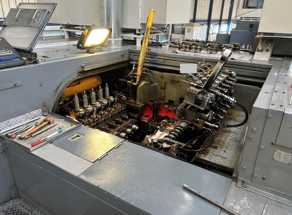 .9" x 6.88" Sakamura #BPF-540, 5-die cold former, PKO in all stations, trimming, 1990 - Image 3