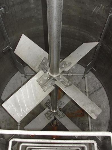 1100 gallon Will-Flow, Stainless steel vertical tank, jacketed, agitated, 150 psi, 1963 - Image 4