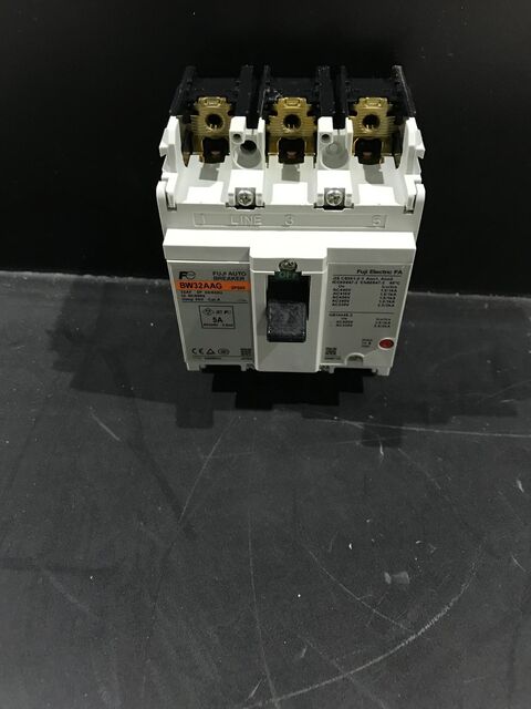 Fuji electric bw3232aag circuit breaker new - Image 1