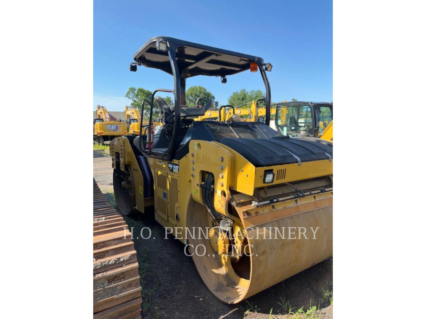 Caterpillar CB54B, Twin Drum Roller, 3463 hours, S/N: RJN00206, 2015 - Image 2