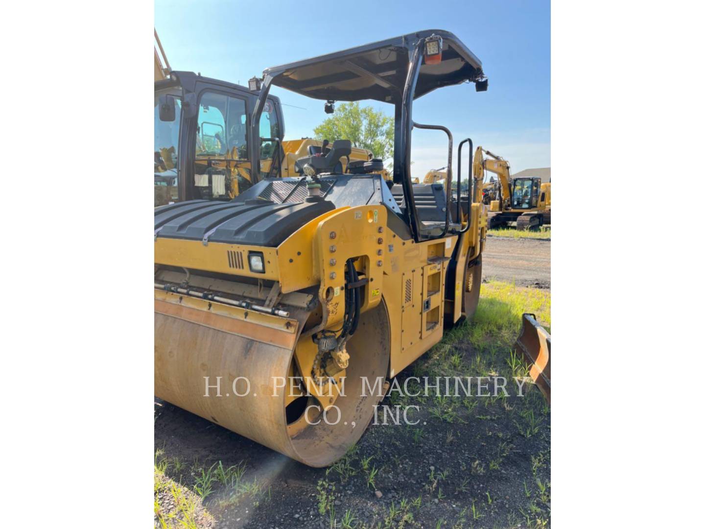 Caterpillar CB54B, Twin Drum Roller, 3463 hours, S/N: RJN00206, 2015 - Image 4