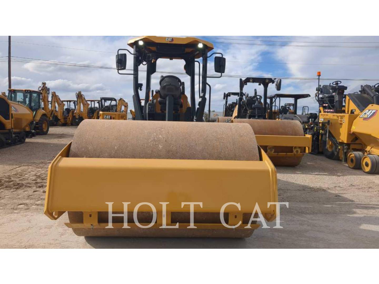 Caterpillar CS11GC, Vibratory Single Drum Pad, 522 hours, S/N: RFL00555, 2023 - Image 3