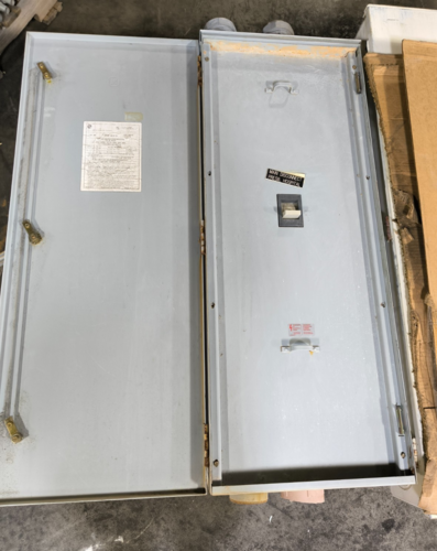 600 Amps, General Electric, TJK636F000, Enclosed Circuit Breaker, 600 Volts, 3pst - Image 2