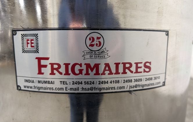 30 gallon Frigmaires, Mix Tank, Stainless Steel, 20" diameter x 30" straight side, Flat Top, Slope Bottom, 1 - Image 1