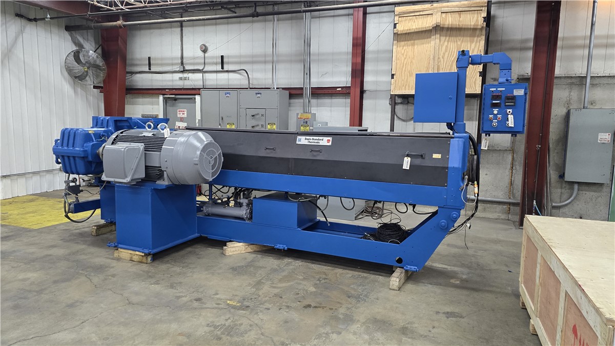 6" Davis Standard #Thermatic-60IN60, single screw extruder, water cooled, 42" centerline, 24:1 L/D, 400 HP - Image 2