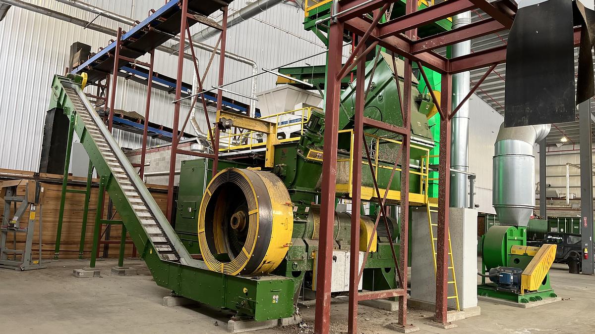 Warren & Baerg #W-250, cuber for biomass, straw or recycled products, 2017 - Image 2