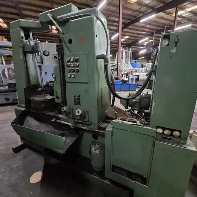Gould & Eberhardt #24H, gear hobber with special gooseneck head attachment, differential, infeed, tailstock - Image 3
