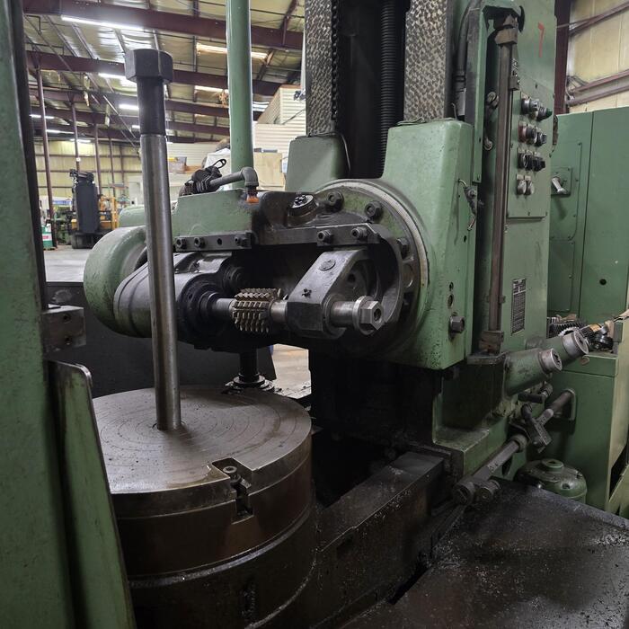Gould & Eberhardt #24H, gear hobber with special gooseneck head attachment, differential, infeed, tailstock - Image 6