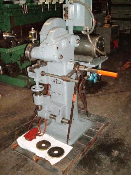 Landis, pneu.rotary blade cut off, work stop, 5HP hi eff, 3 ea.blades, air filter, oiler - Image 2