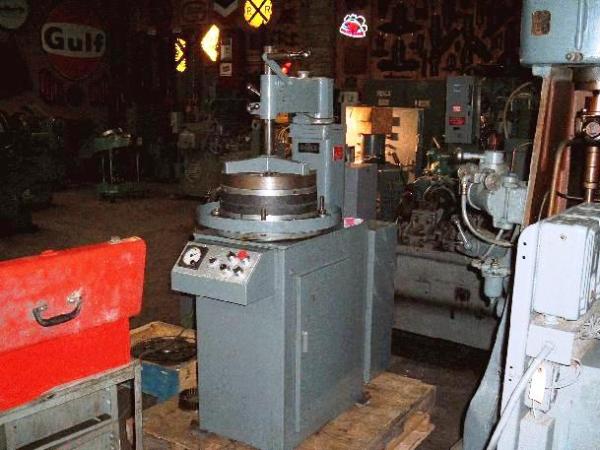 20" & 16" DoAll #CM, double sided, pin type drives, tooling, mint, 1980' s - Image 1