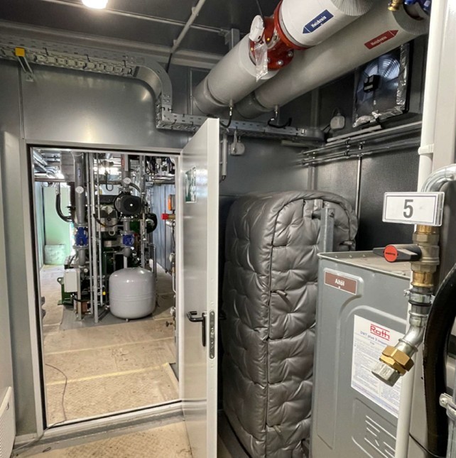 800 KW MWN #3016, enclosed Natural Gas generator set for CHP applications, 400 Volts 50 Hz. - Image 3