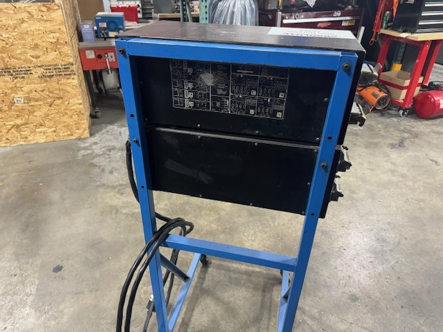 Athena #MF16-CV, 16-zone hot runner controller, includes stand & cables - Image 3