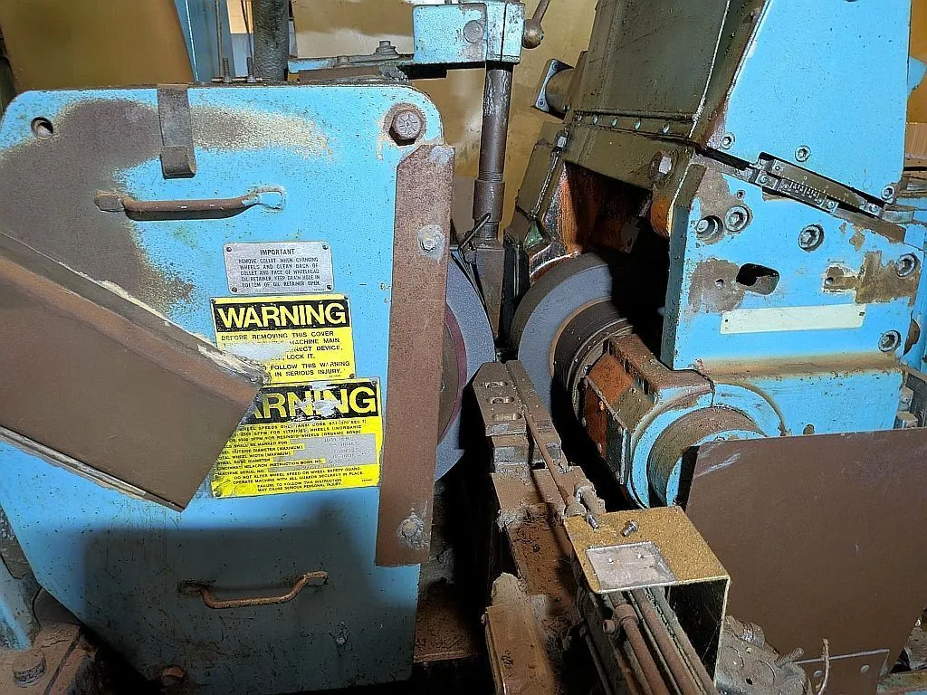 Cincinnati Milacron No. 220-8 Mdl. DR, centerless grinder, 3" work rest, 20" x 8" x 12" wheel, 1977 - Image 3