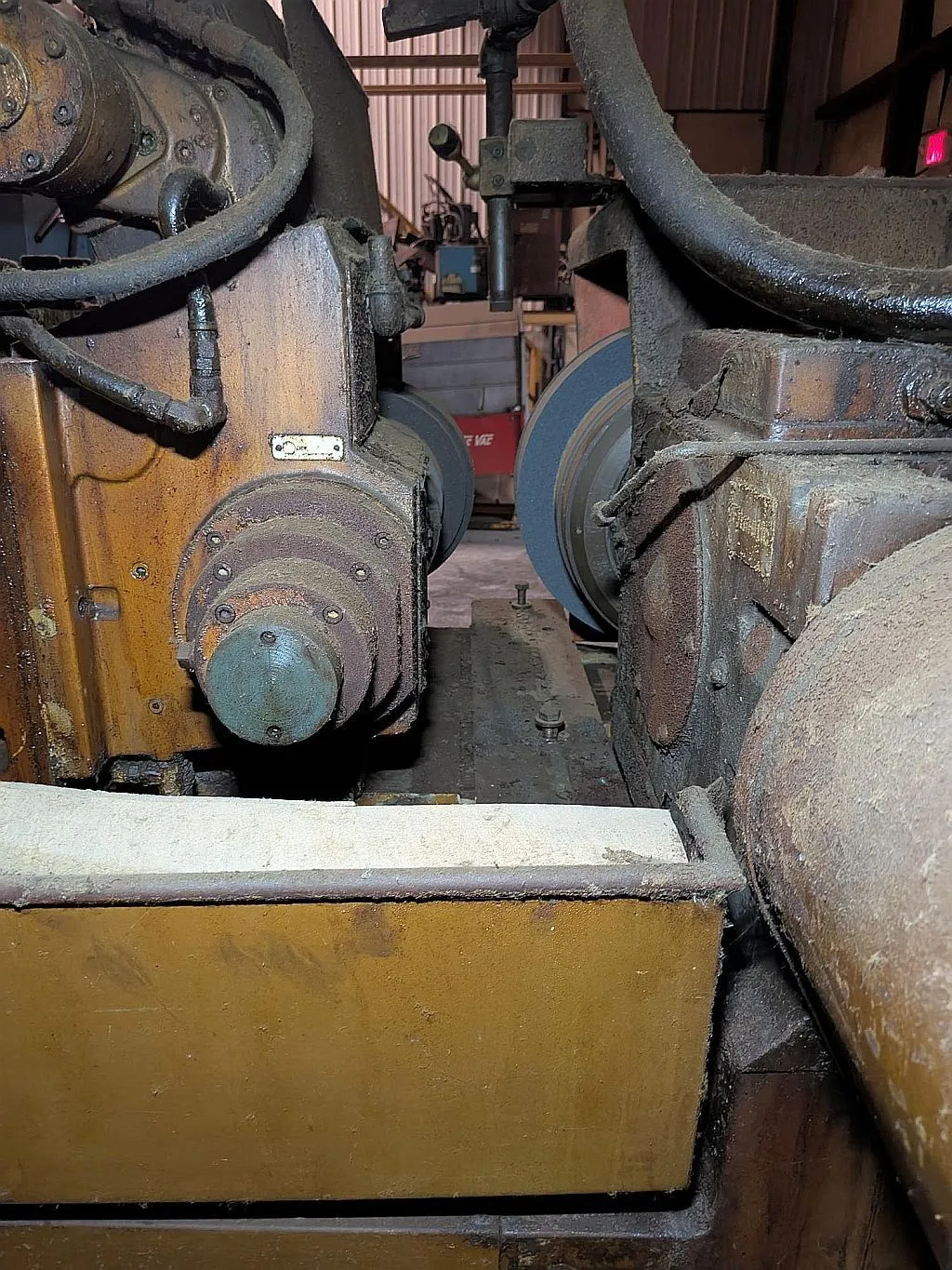 Cincinnati Milacron No. 330-15 Mdl. DE, centerless grinder, 24" x 12" x 15" wheel, coolant, 1977 - Image 3