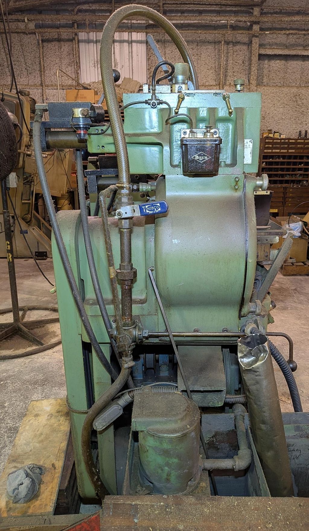 Royal Master No. TG12X4, precision centerless grinder, 1.5" capacity, 12" wheel diameter, dual hydraulic OTW - Image 3