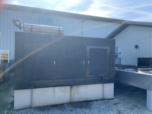 275 KW General Thermodynamics #LO7-41, Diesel Genset, 480 Volts, Cummins engines, enclosed, 1728 hours - Image 3
