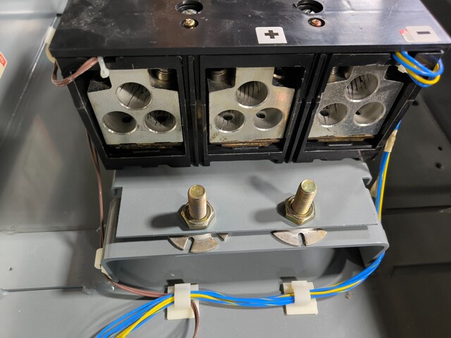 Square D #MBD10003CBS, Circuit Breaker Enclosure, 1000 A, 600 Volts, 3 phase, 3 pole - Image 8