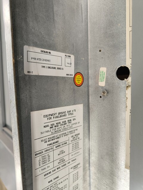 400 Amp. Square D, NQOD442L400CU, Panelboard, 120/208 VAC, 3 PH, 4 wire, 42 Space, w/ 28 breakers - Image 6