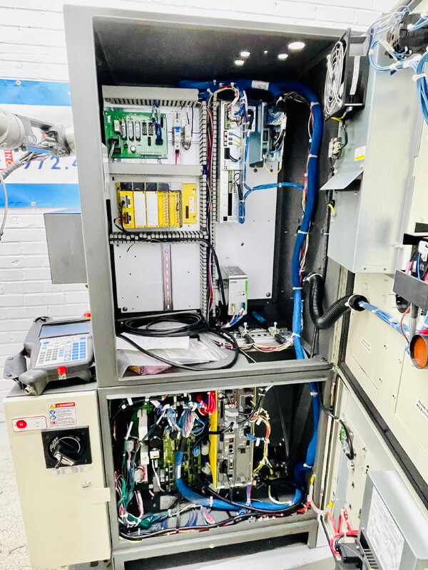 Fanuc, P-250iB/15, paint robot, less than 600 hours, 2015 - Image 10