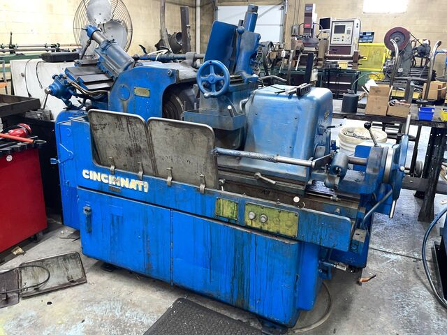 Cincinnati No. 2 Mdl. O-M, centerless grinder, 3.5" work rest, 20" x 12" wheel, 1953 - Image 1