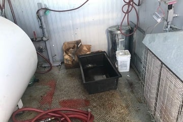 10' x 10' Westeel, storage building w/ storage skid, 2014 - Image 9