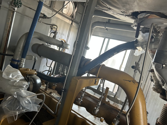 220 HP Gardner Denver #SSQG99B, screw compressor, 1-stage, Caterpillar G3306 NG engine, 2009 - Image 9