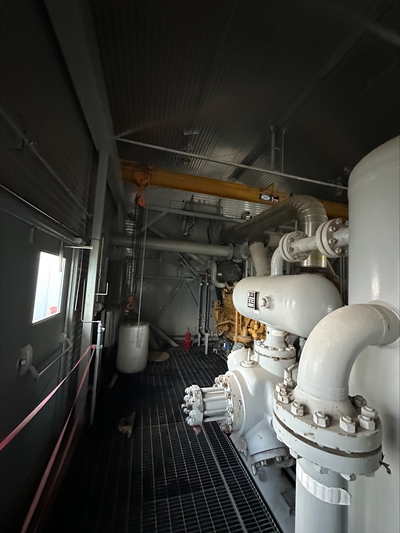 1085 HP Geminis #E602, reciprocating compressor, 2-stages, 1200 RPM, Caterpillar G3516 TAW-LE NG engine, 2005 - Image 7