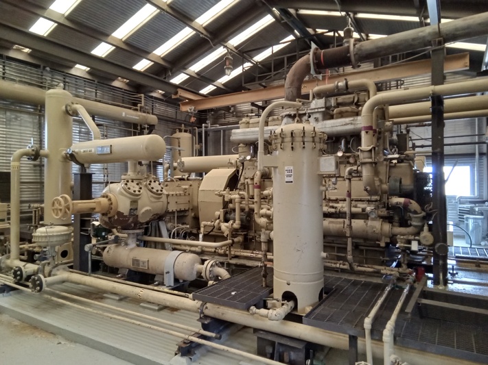 600 HP Superior #MW-62, reciprocating compressor, 2 throws, 2 stages, 900 RPM, Superior 6G-825 engine, 1989 - Image 3