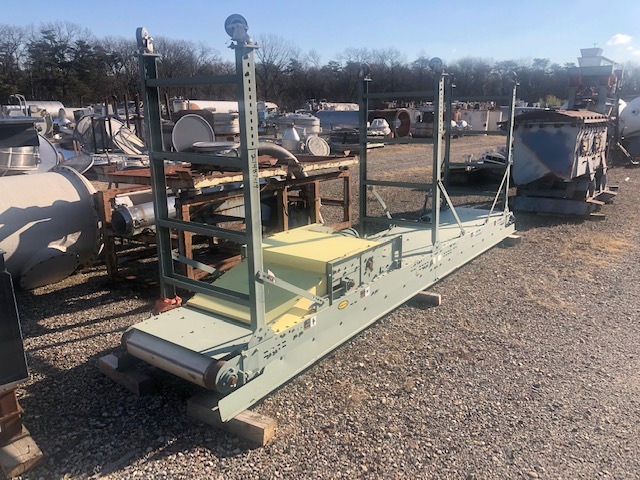 24" wide x 15' long, Hytrol, flat belt conveyor on legs with casters, with 2 HP gear head motor - Image 1