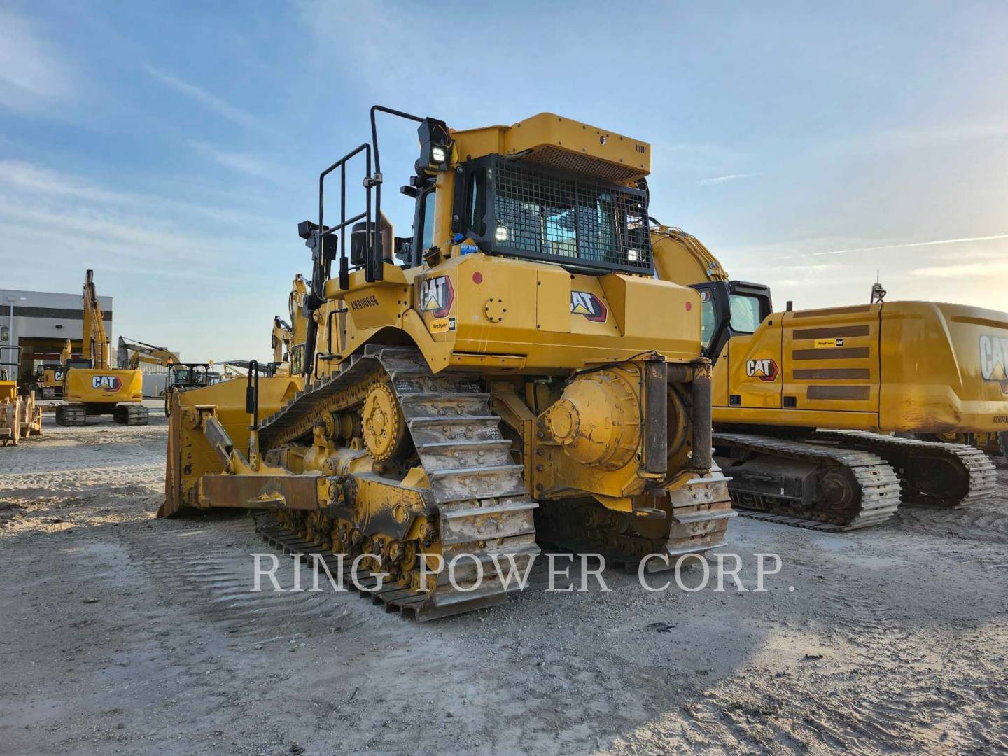 Caterpillar D8WINCH, Crawler Dozer, 2406 hours, S/N: AW800656, 2023 - Image 3