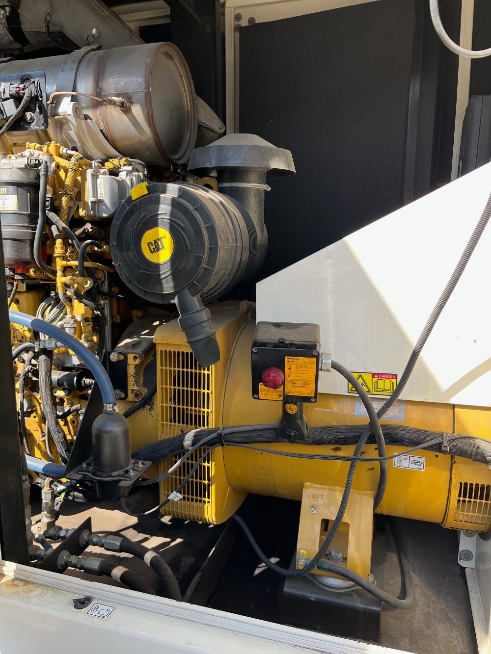 100 KW Caterpillar #APS100, diesel generator set, standby, 277/480 Volts, 2014 - Image 7