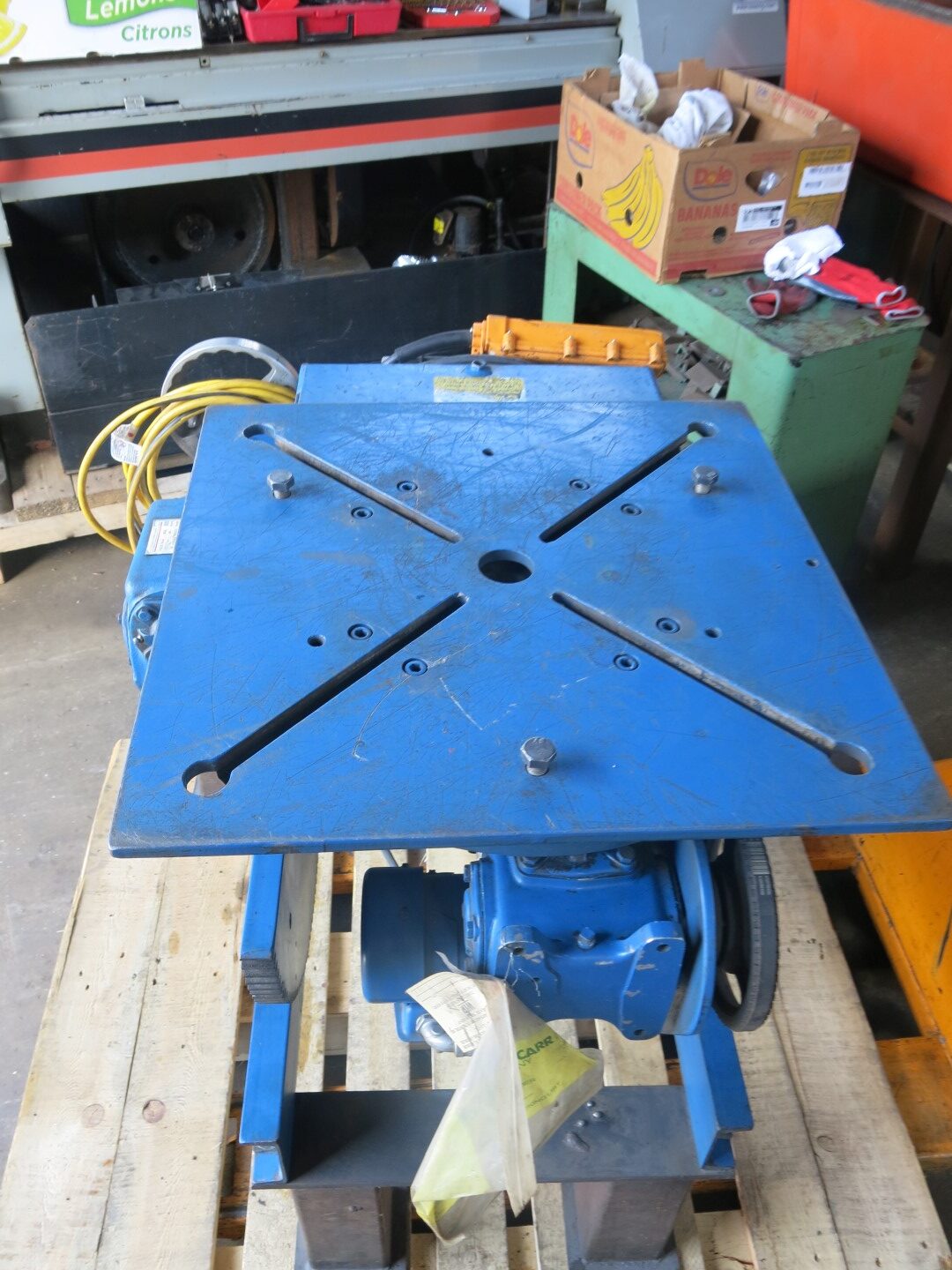 1500 lb. Pandjiris #15-4, welding positioner, 4" capacity, manual tilt, 24" squaring faceplate - Image 2