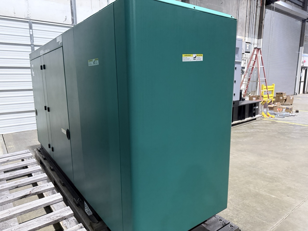 125 kW Cummins #C125D6D, Diesel Generator, 480 Volts, 3 phase, sound attenuated enclosure, 2023 - Image 4