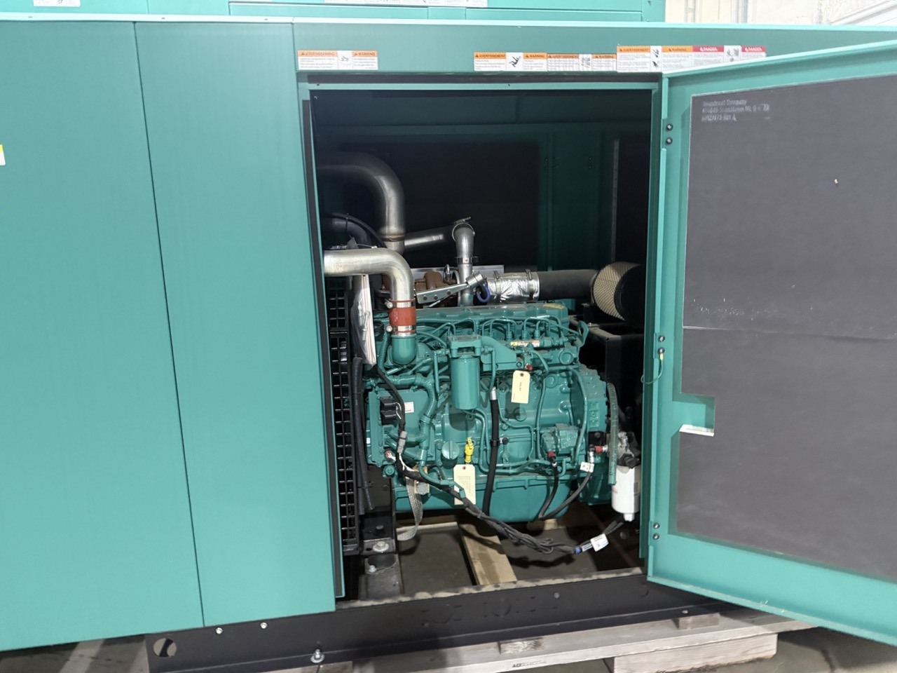 125 kW Cummins #C125D6D, Diesel Generator, 480 Volts, 3 phase, sound attenuated enclosure, 2023 - Image 5