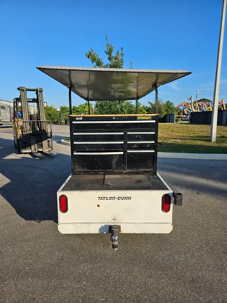 Taylor Dunn #B5-440-48, industrial utility cart, 4 passanger, rook rack, 6" Wilton vise & mount, 2017 - Image 6