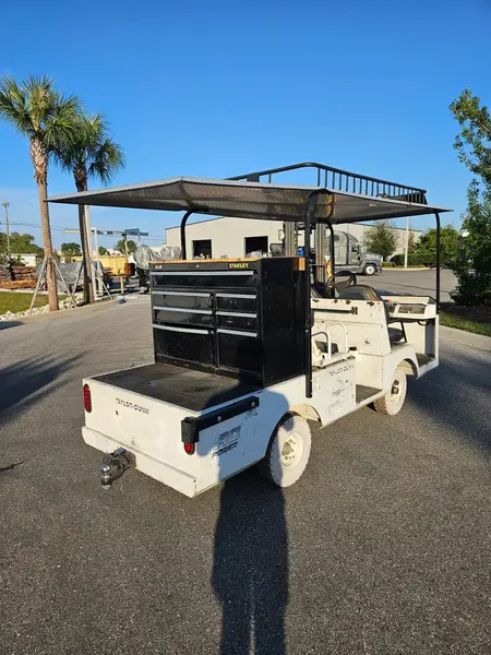 Taylor Dunn #B5-440-48, industrial utility cart, 4 passanger, rook rack, 6" Wilton vise & mount, 2017 - Image 7