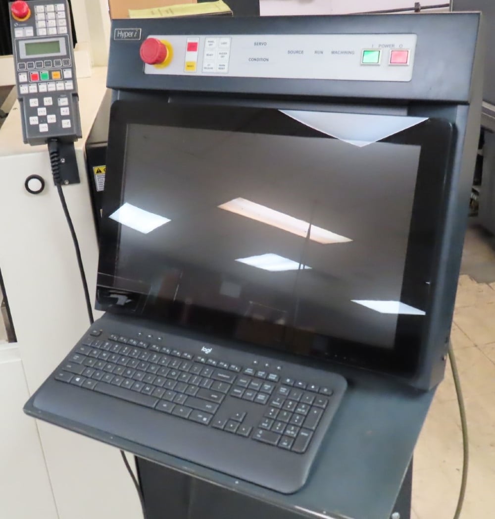Makino #U3, 14.6" X, 10.6" Y, 8.7" Z, Hyper i Control, submerged, glass scales, AWT, 22lb spool, 2019, #0904 - Image 3