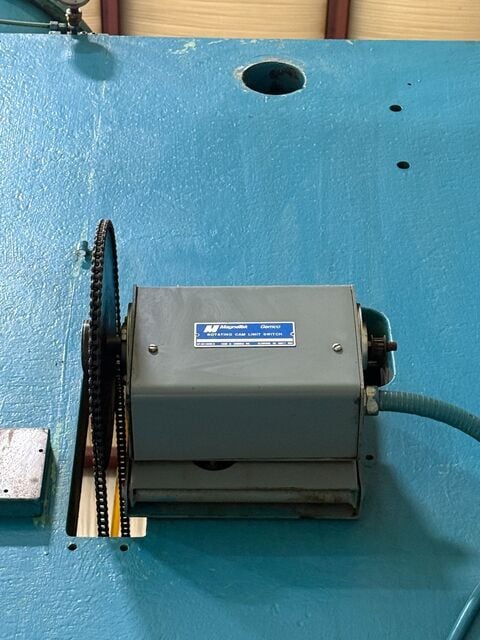 250 Ton, Niagara #E-250, single point gap press, 10" stroke, 22" Shut Height, 6" adj., 58" x34" bed, 32 SPM - Image 8