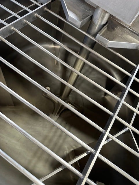 150 gallon Cleveland Range #HAMKDL-150-CC-T-S, tilting cook/chill steam kettle, horizontal agitation & scrape - Image 10