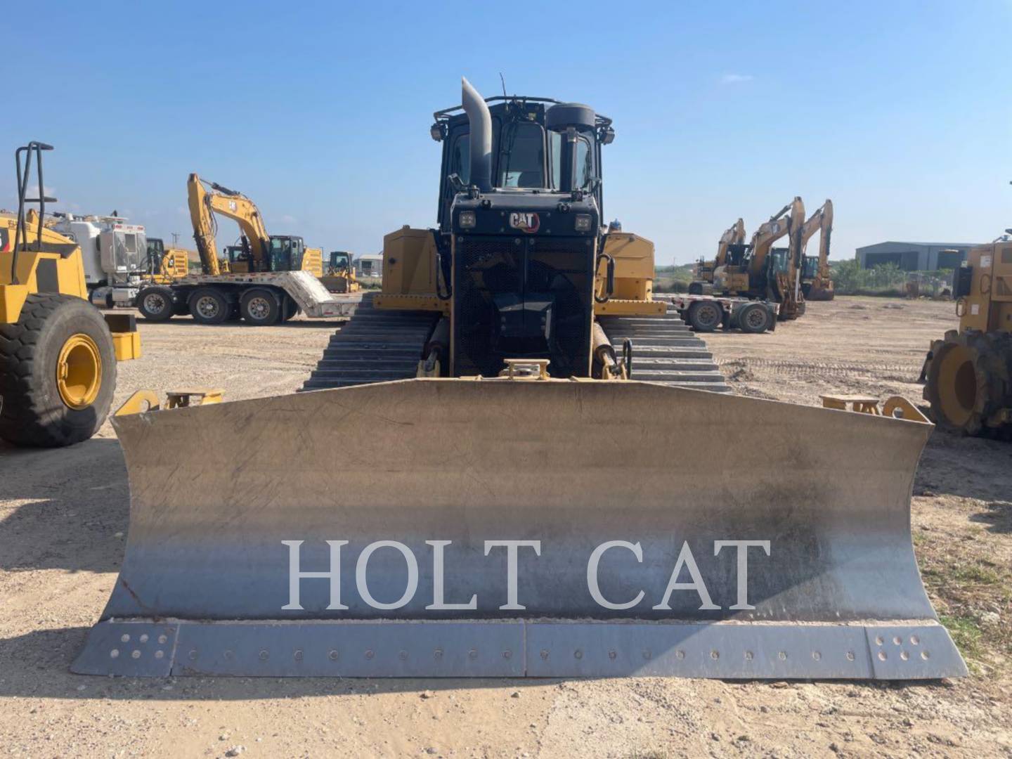 Caterpillar D6 XELGPVP, Crawler Dozer, 2774 hours, S/N: LRG01103, 2023 - Image 3